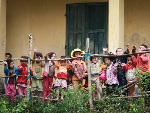 Hành trình đến với Hà Giang-  Chung tay giúp trẻ bám trường, bám lớp để thầy cô an tâm công tác